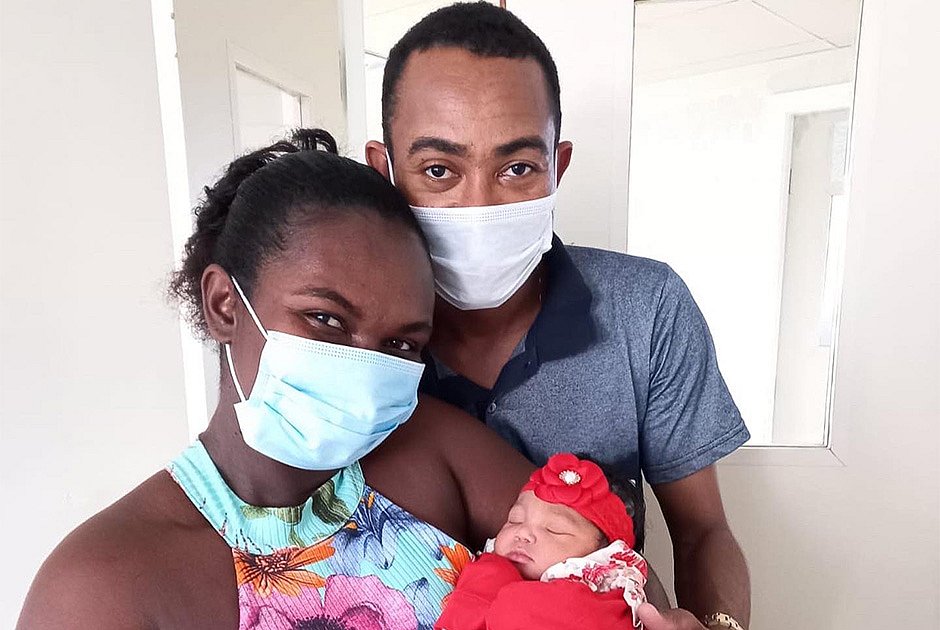 Maria Júlia, de Salvador, é o primeiro bebê nascido na Bahia em 2022